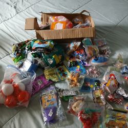 Lot Of Fast Food Restaurants Toys 