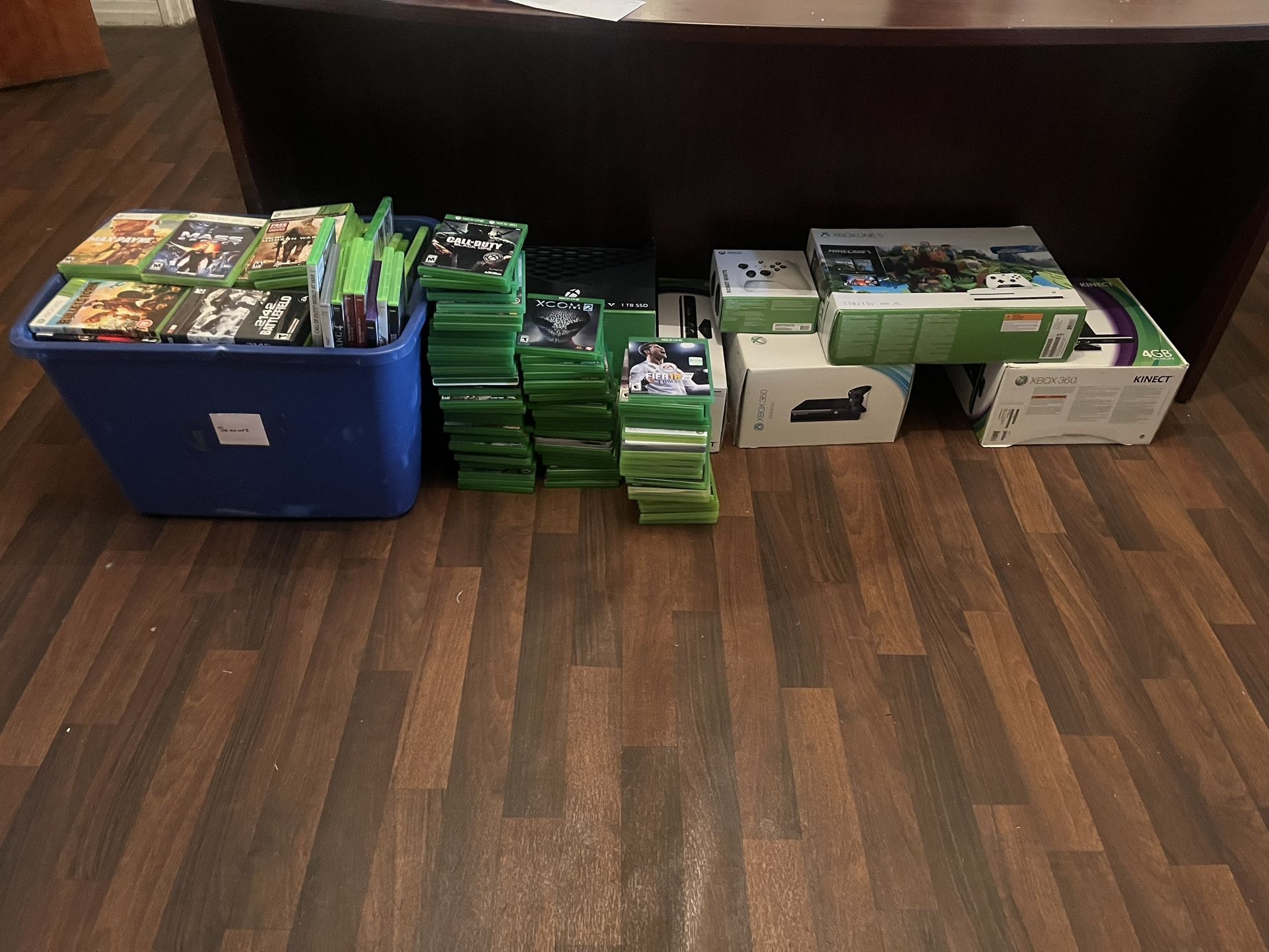 XBOX BUNDLE SYSTEM & GAMES