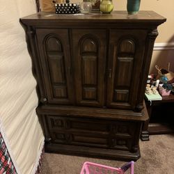 Antique Dresser Thomasville Style