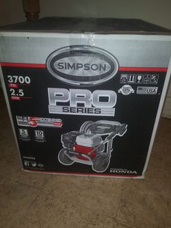 Simpson pressure washer 3700 psi powered by honda