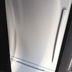 Bottom Freezer Refrigerator  Whirlpool 