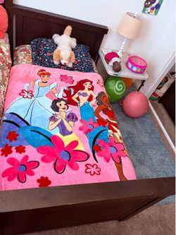 Two Twin beds
