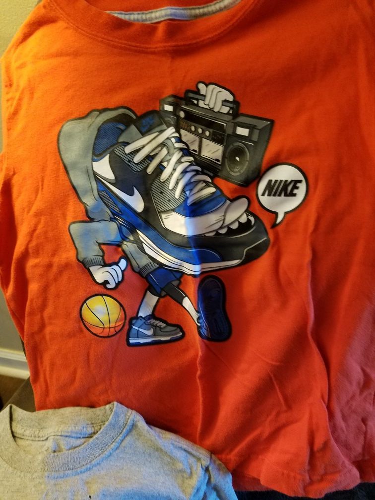 Boys size 6/7