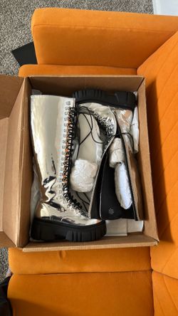 Rave boots for EDC size 6