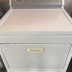 Kenmore 600 Extra Large Capacity Electric Dryer 100$