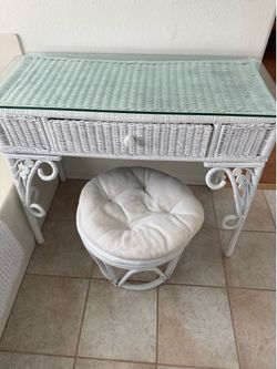 Vintage Wicker Boho Vanity Set