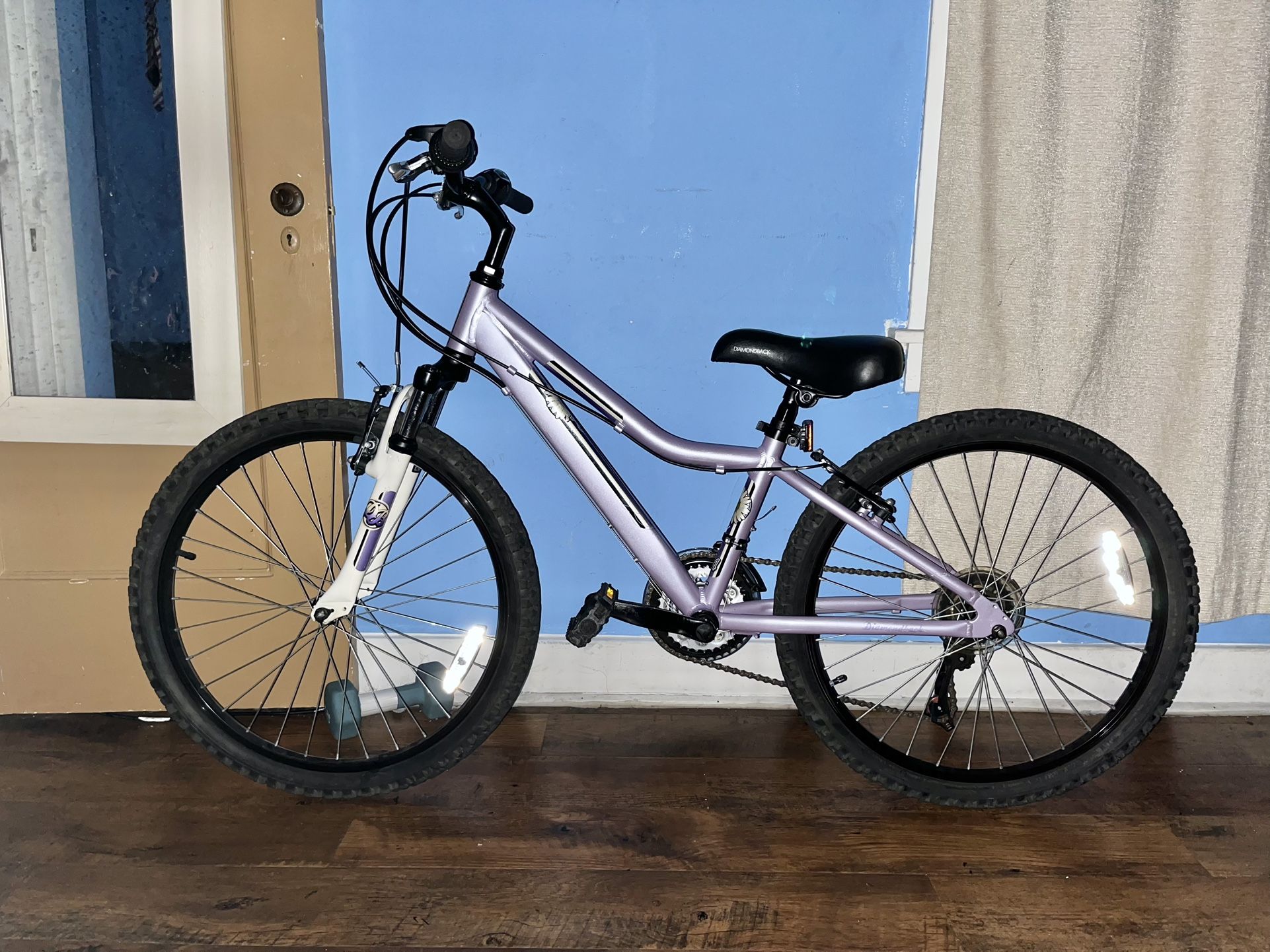 Girls Diamondback 24” Bike