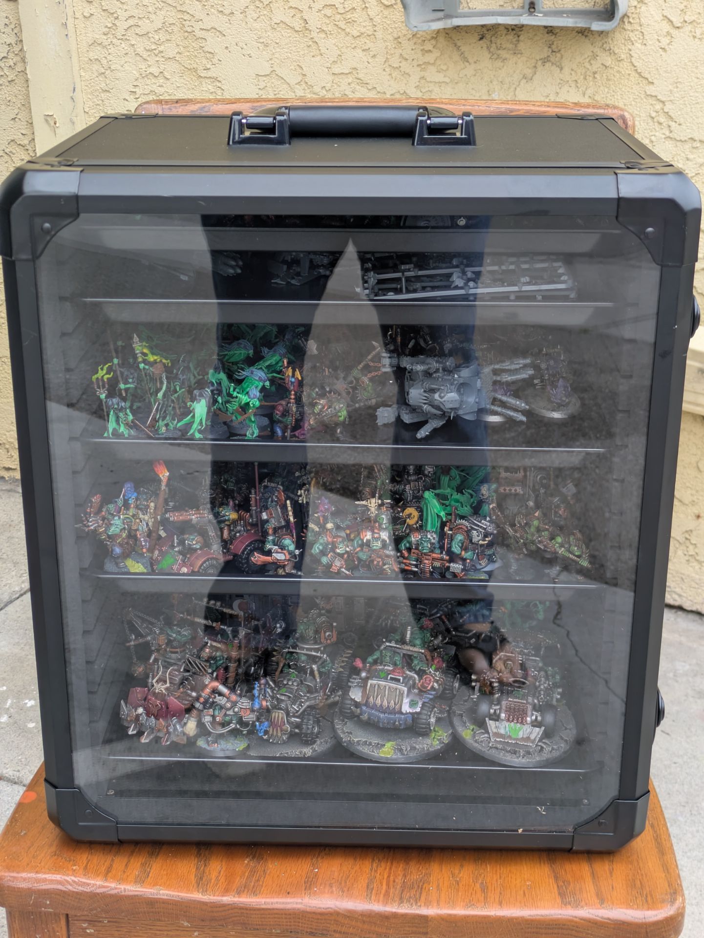Warhammer 40k ork collection + Warhammer night haunt for free with purchase!