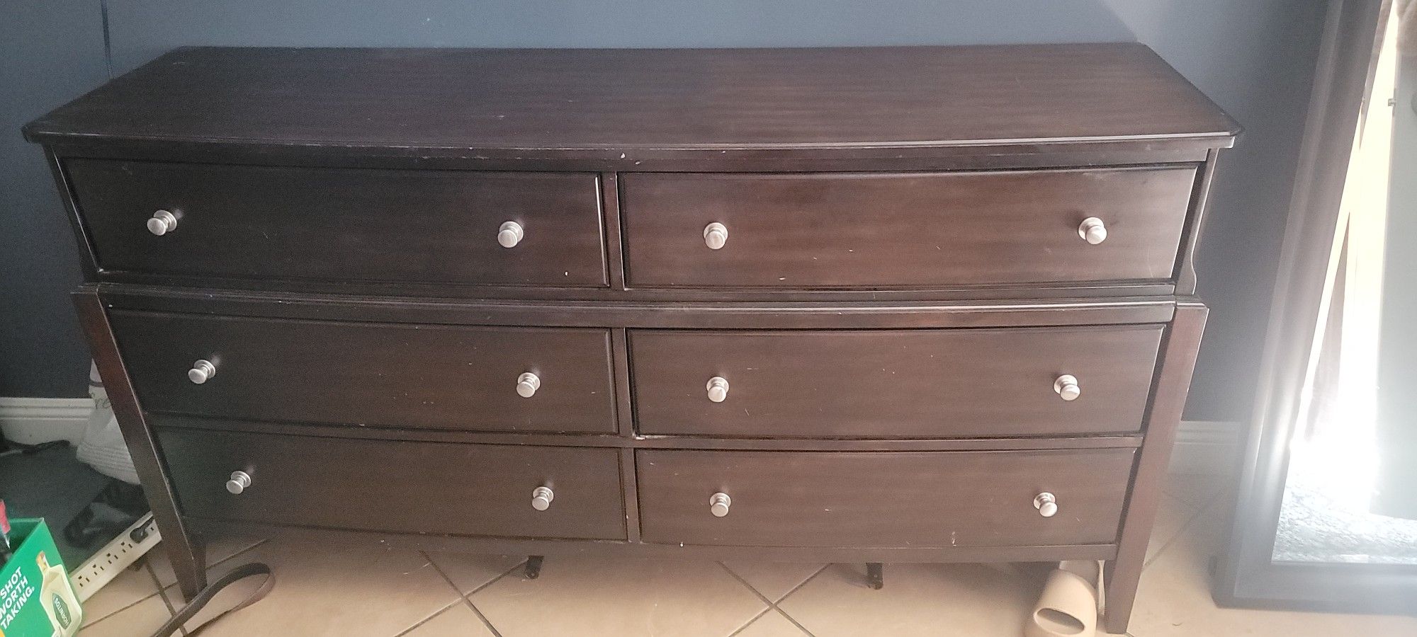 Dresser With Mirror.