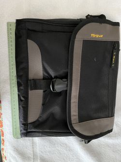 Targus iPad/small Electronics Bag