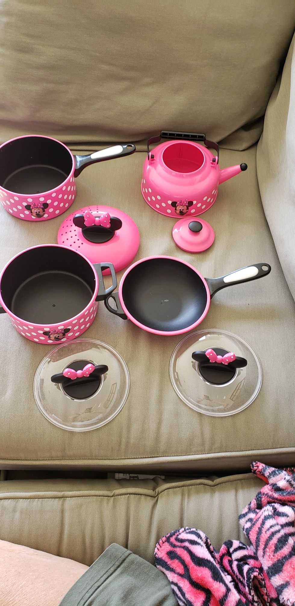 MINNIE MOUSE COOKING SET