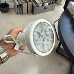 Commercial track lighting