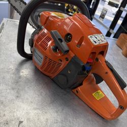 Husqvarna 460 Rancher X-TORQ Gas Powered Chainsaw With 25” Bar