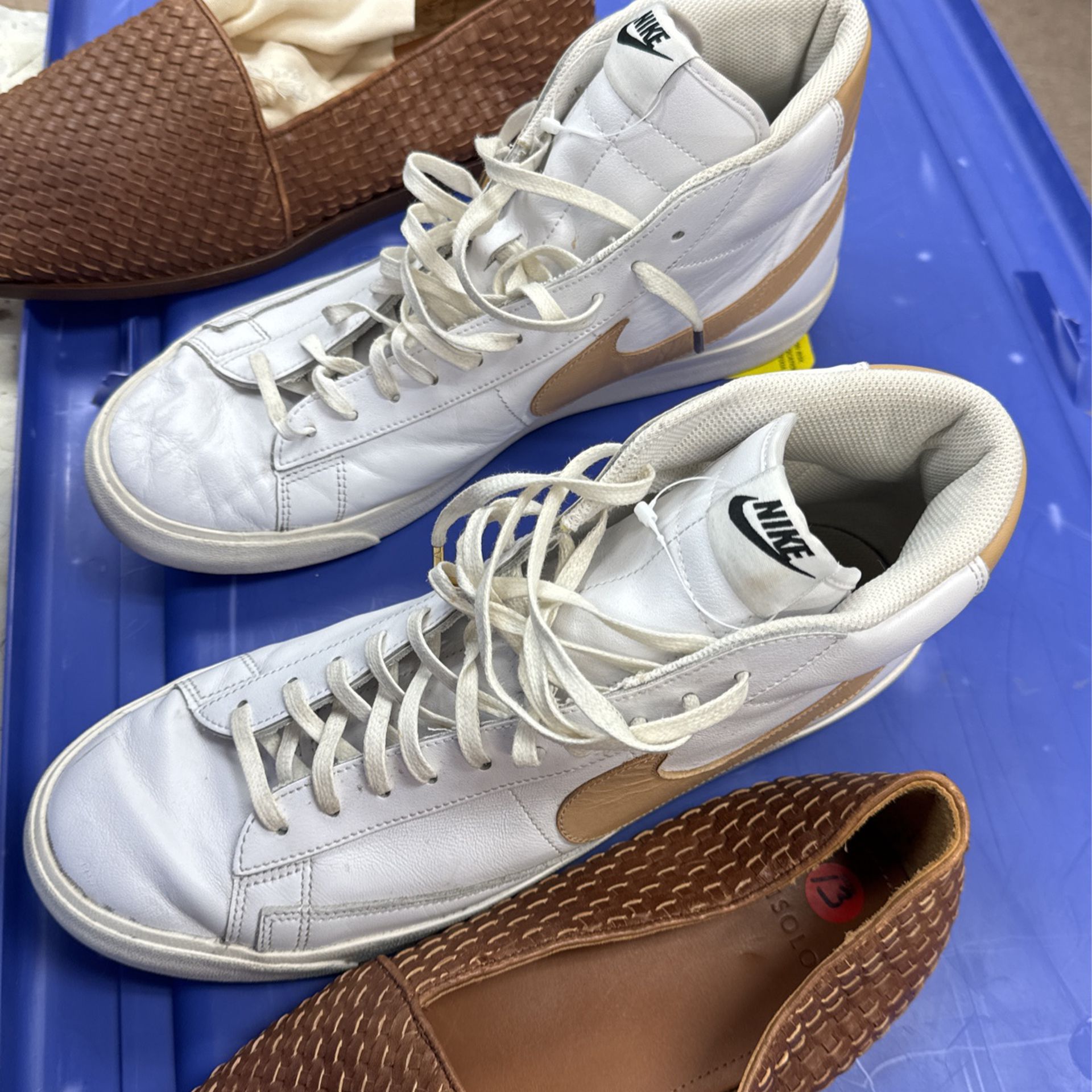 Nike Size 12 White Leather High Top Sneakers 👟 Tan Swoosh