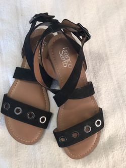 Women’s black sandals