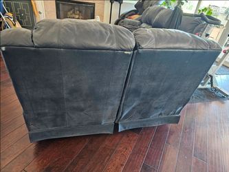 FREE – Black Leather 2-Seat Reclining Couch