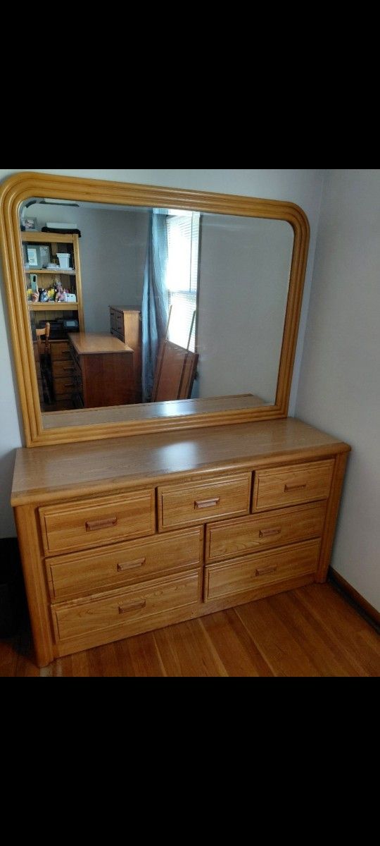Bedroom Furniture Dresser Set