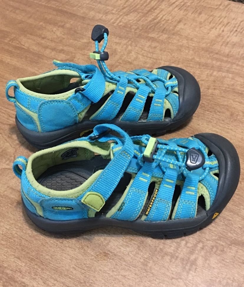 Keen Sandals Kids 12 Newport H2 Trail Water proof Strappy Shoes