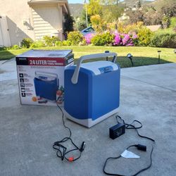 Wagon 12V 24 Liter Fridge and Warmer for the Car or Camping