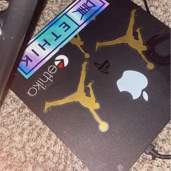 selling ps4 and laptop