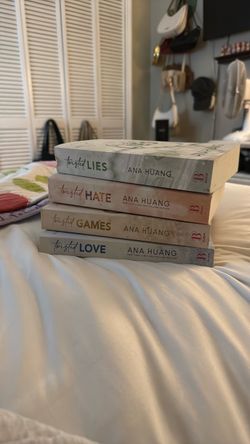 4 Books set: Twisted Love