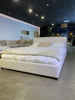 Japandi Style Platform Bed — Upholstered Chenille Frame