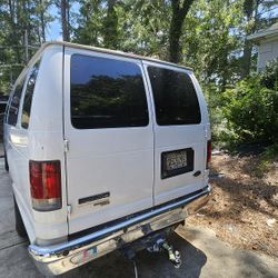 2008 Ford E-350