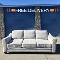 Jerome’s “Dream” Sofa - ‼️FREE DELIVERY‼️