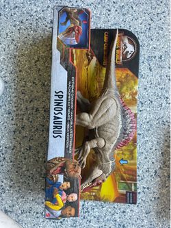 Jurassic World Spinosaurus Extreme Chomping NIB