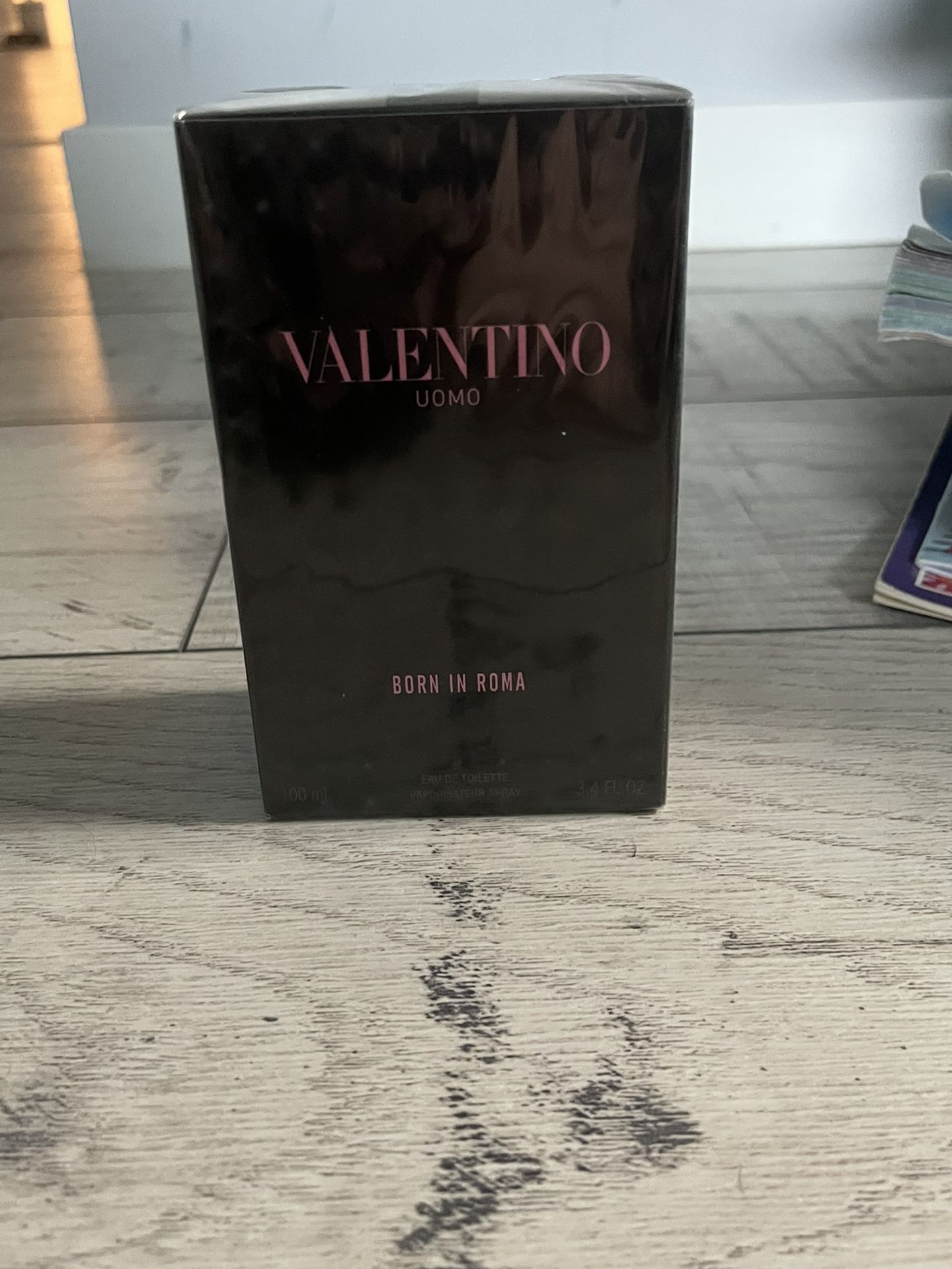 Valentino Uomo Born in Roma