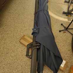 10x10 Wikiwiki Cantilever Umbrella with Weighted Base 