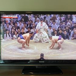 46 Inch Toshiba Color Television - Excellent Shape And New Working Condition