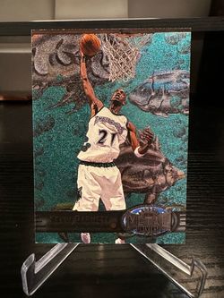 1997-98 Skybox Metal Universe Kevin Garnett #109 Timberwolves
