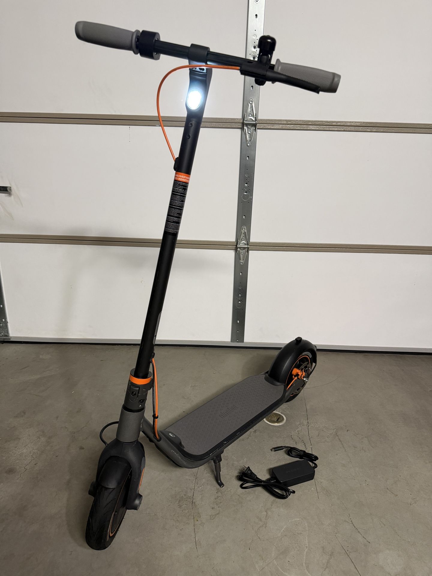 Segway Ninebot F-35 Electric Scooter - 18.6 mph Speed, 25 Mile Range, 265 Lb Weight Limit