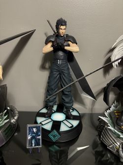 Final Fantasy 7 Statue Zach Fair