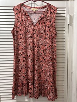 1x Michael kors Salmon And Black. Paisley Print 