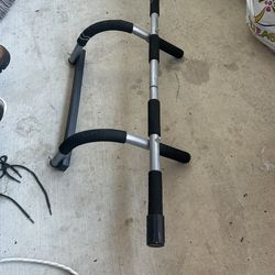 Pull Up Bar