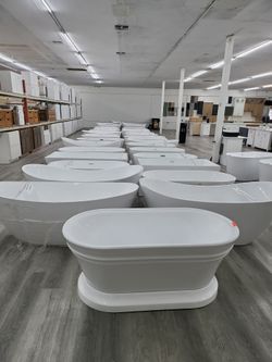 Bathtub, freestanding