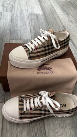 Burberry Converse