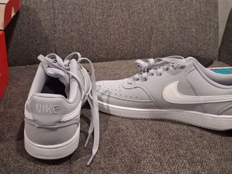 Nike shoes size 8 in boys