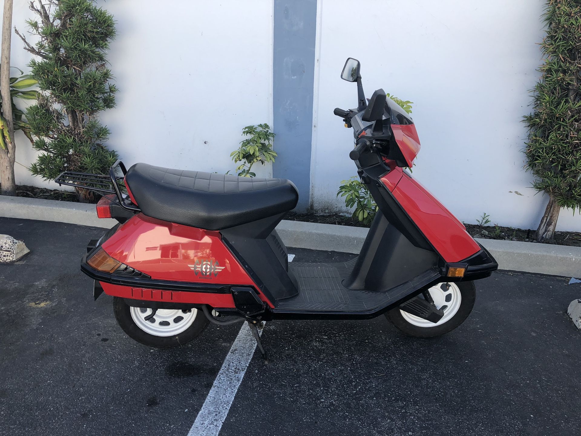 2003 Honda scooter Elite 80 618 orig miles 45 mph 80mpg for Sale in ...