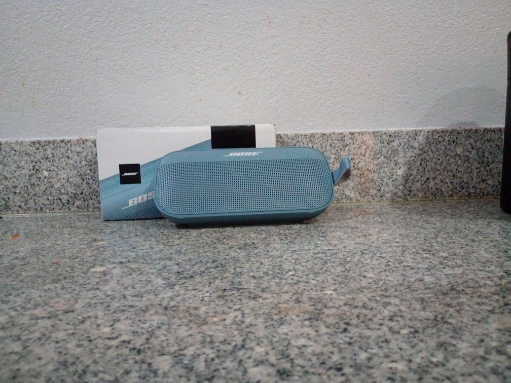 Bose Sound Flex Bluetooth Speaker