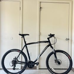 Specialized Hardrock Mountain Bike 26"