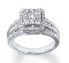 Diamond engagement ring 1.5 carat white gold