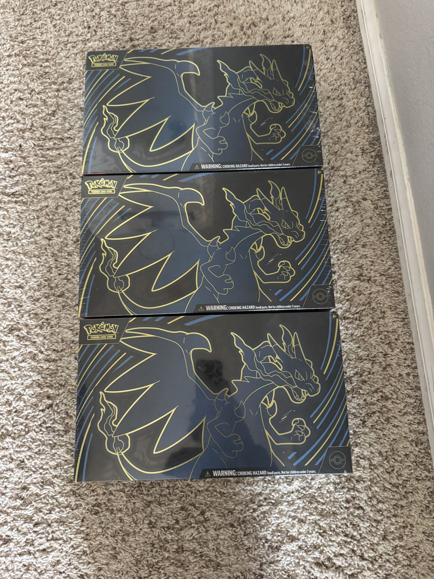 Pokemon Mega Charizard Ultra Premium Collection 