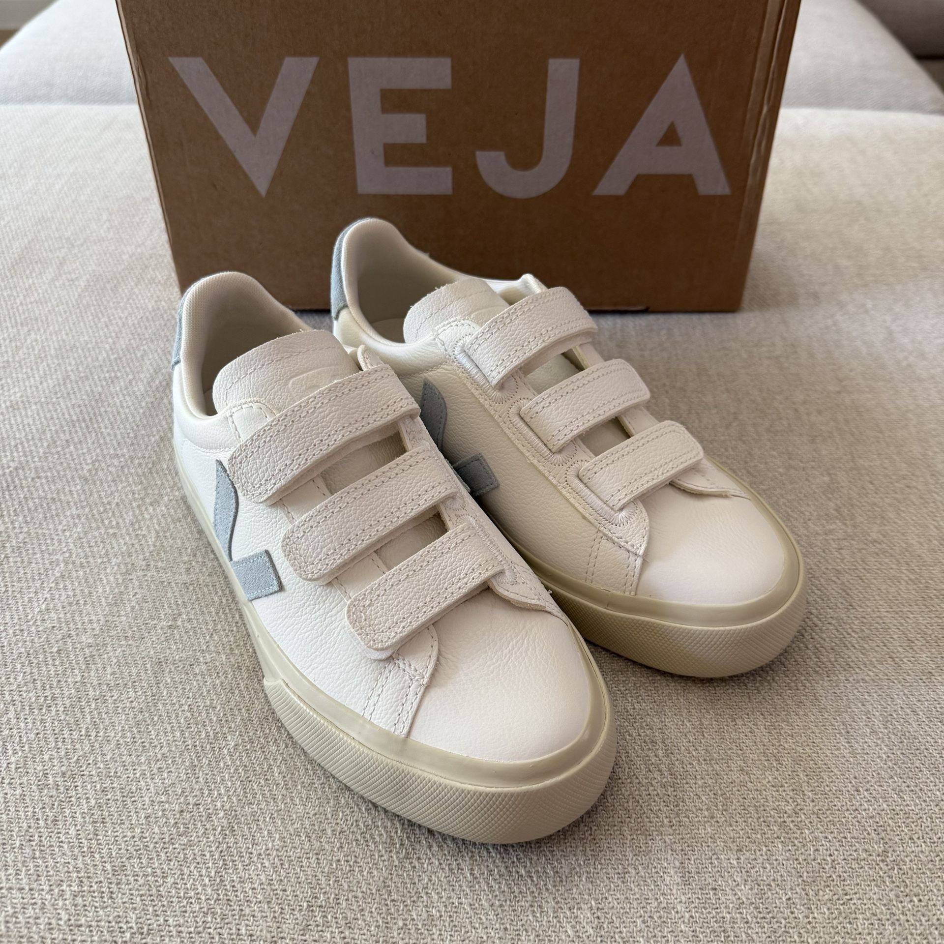 Veja Recife Logo Leather Women Sneaker Extra-white_steel