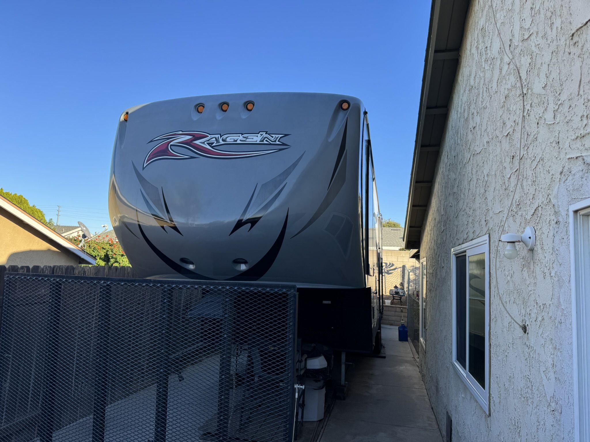 2017 Pacific Coachworks Rage -N 3213