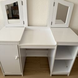 Kids desk/vanity with Chair