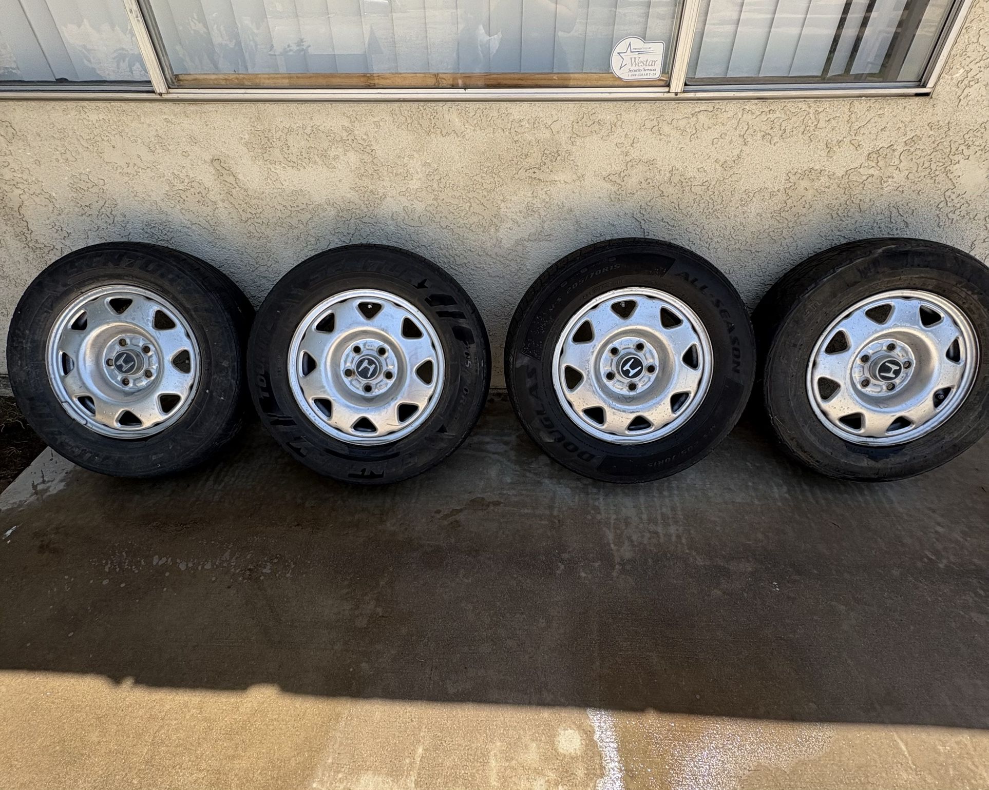 2000 Honda CRV rims and tires
