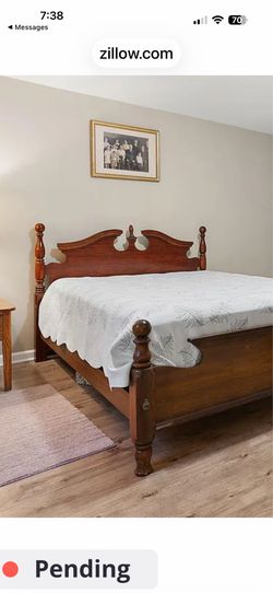 Thomasville  queen bed